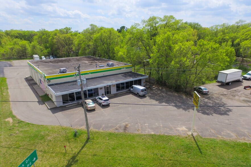 2832 Mounds View Blvd, Mounds View, MN 55112