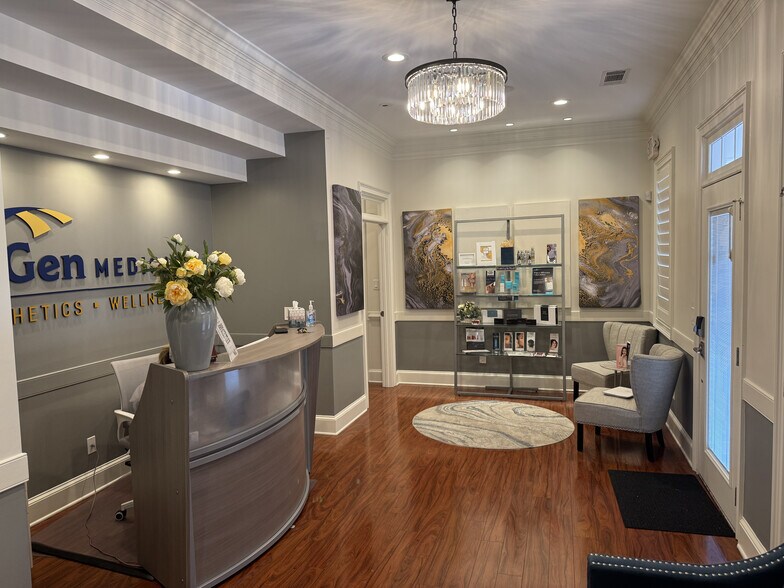 3535 Roswell Rd, Marietta, GA for lease - Building Photo - Image 3 of 16