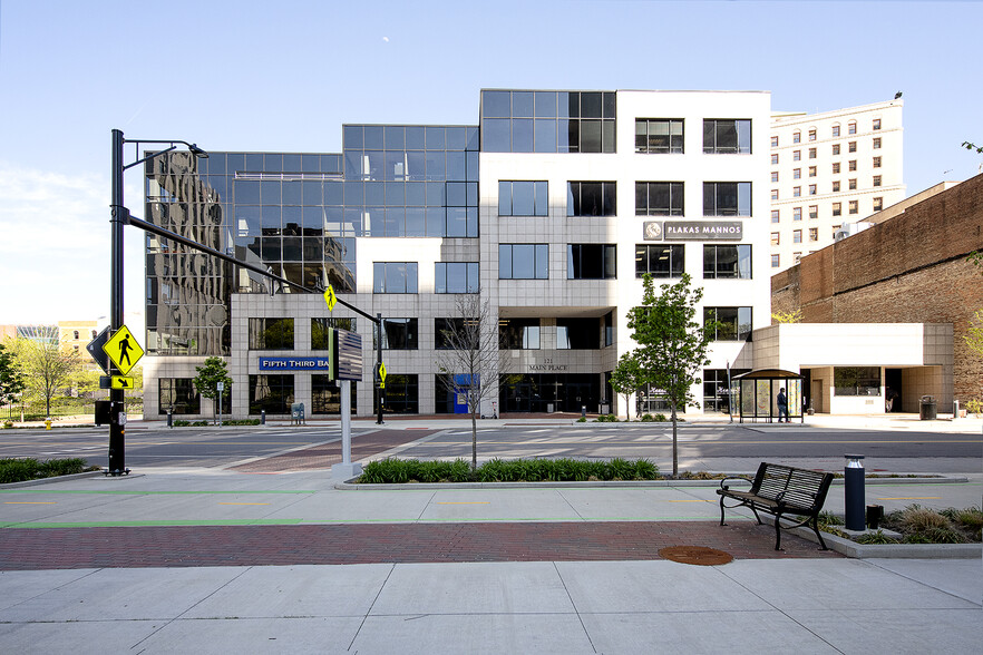 121 S Main St, Akron, OH for lease - Building Photo - Image 1 of 10