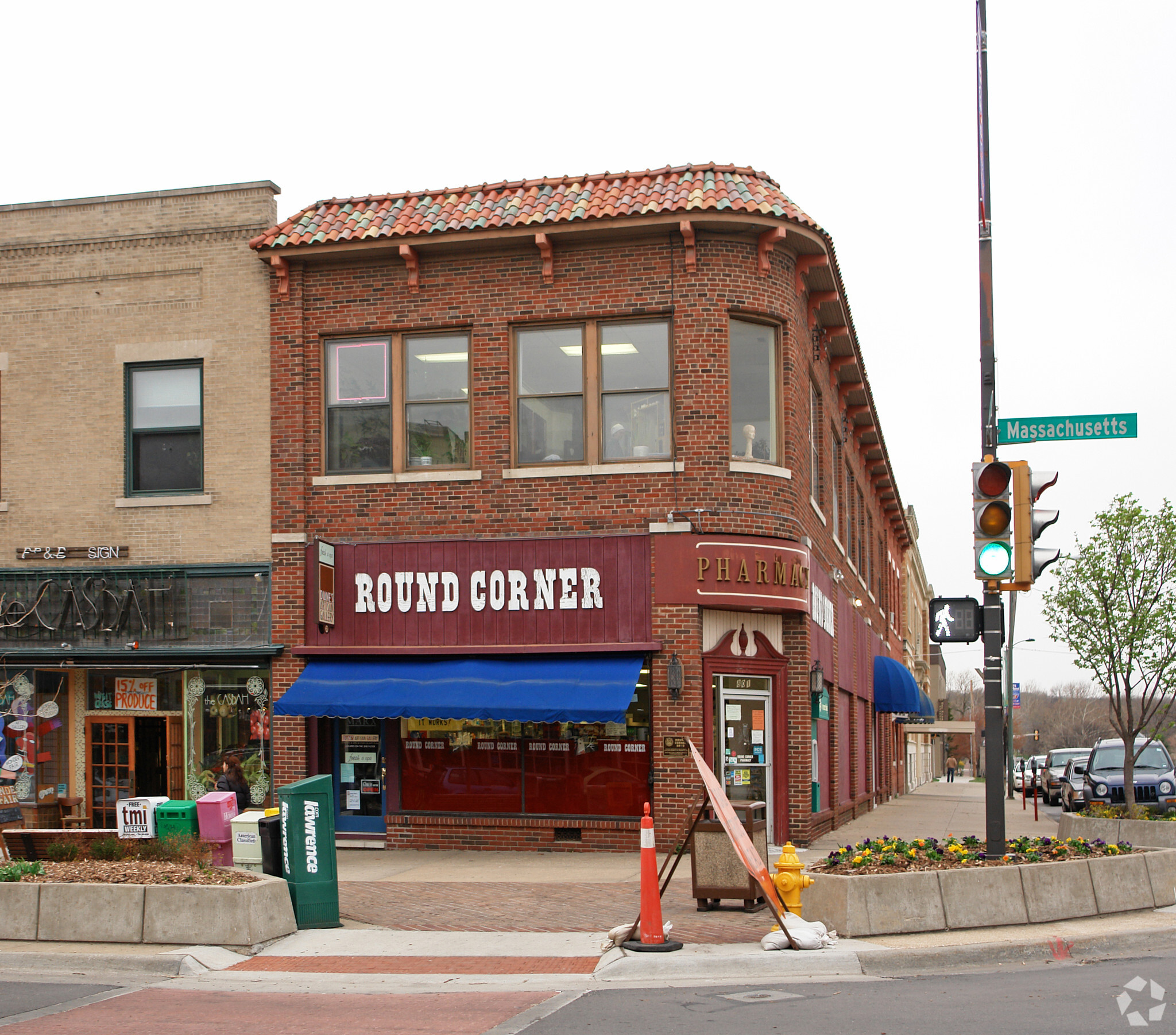 801 Massachusetts St, Lawrence, KS for lease Primary Photo- Image 1 of 3