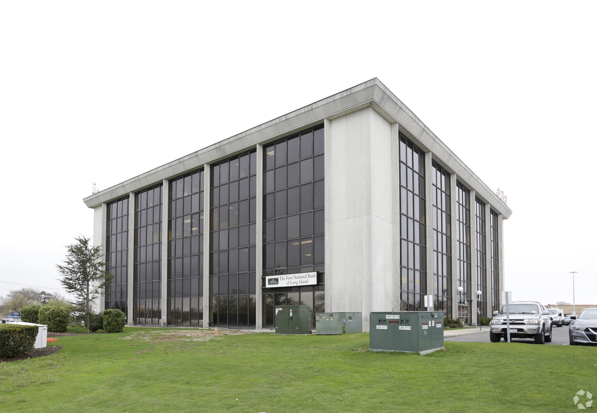 330 Motor Pkwy, Hauppauge, NY 11788 Office for Lease