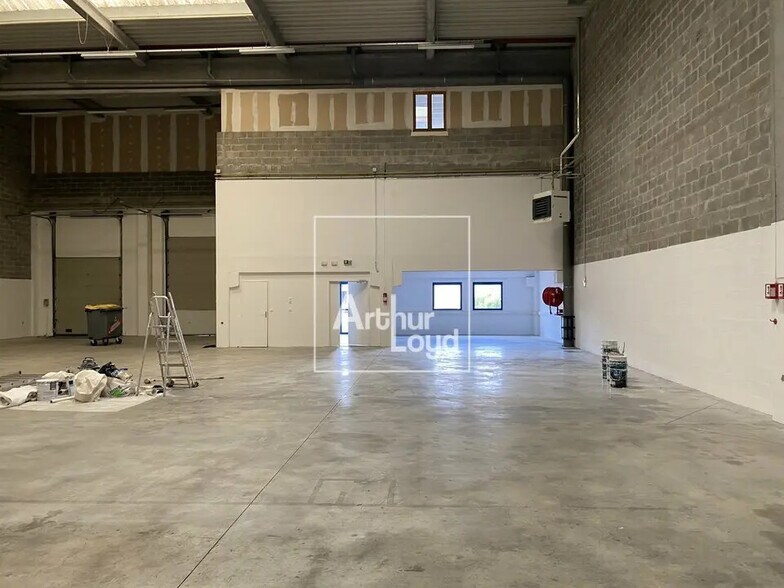 Office in Moissy-Cramayel for lease - Interior Photo - Image 3 of 6