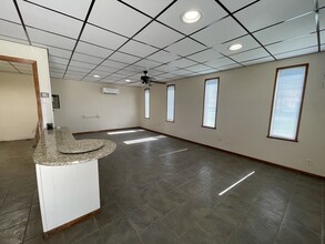 4925 W 50th St, Tulsa, OK for lease Interior Photo- Image 2 of 14