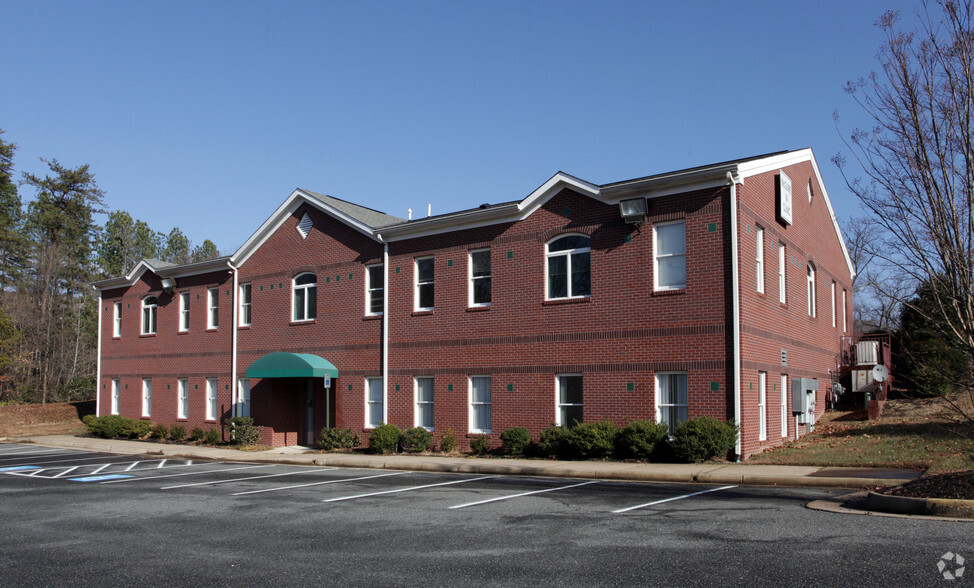 1965 Jefferson Davis Hwy, Fredericksburg, VA for sale - Primary Photo - Image 1 of 1