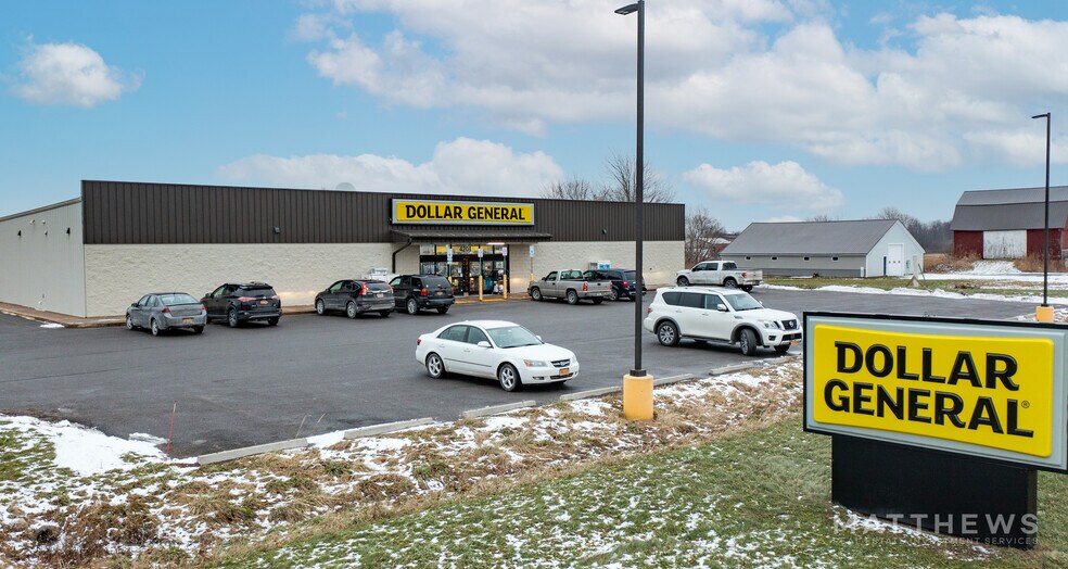 4201 Carmen Rd, Middleport, NY 14105