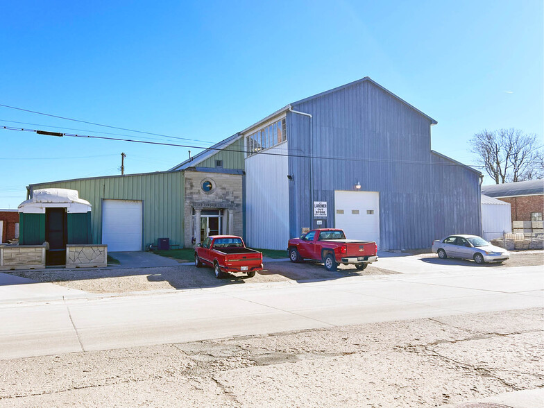 128-132 NW Van Buren St, Topeka, KS for sale - Building Photo - Image 1 of 3