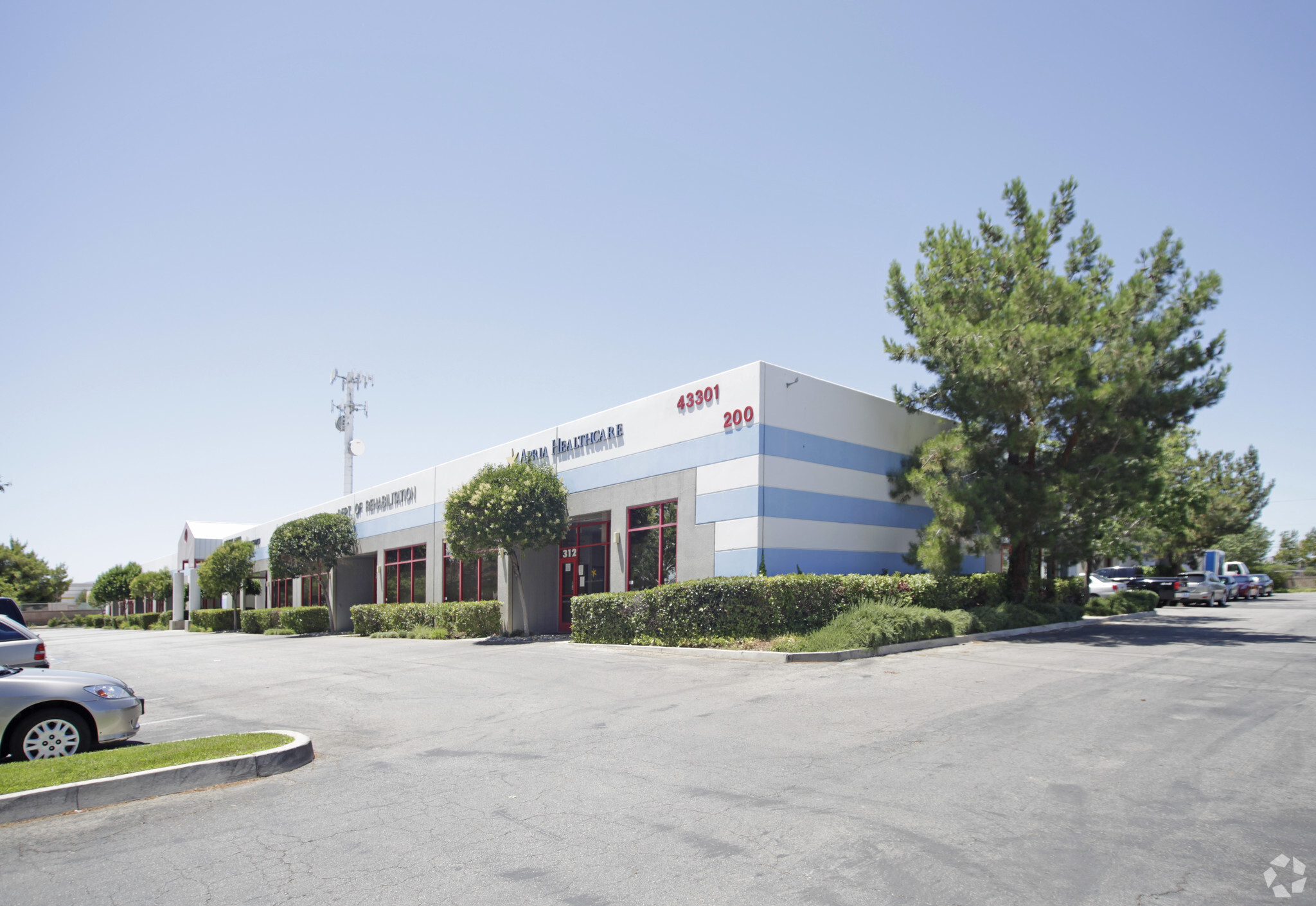 43301 Division St, Lancaster, CA for lease Primary Photo- Image 1 of 8