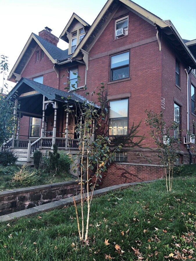 51 Gillett St, Hartford, CT 06105