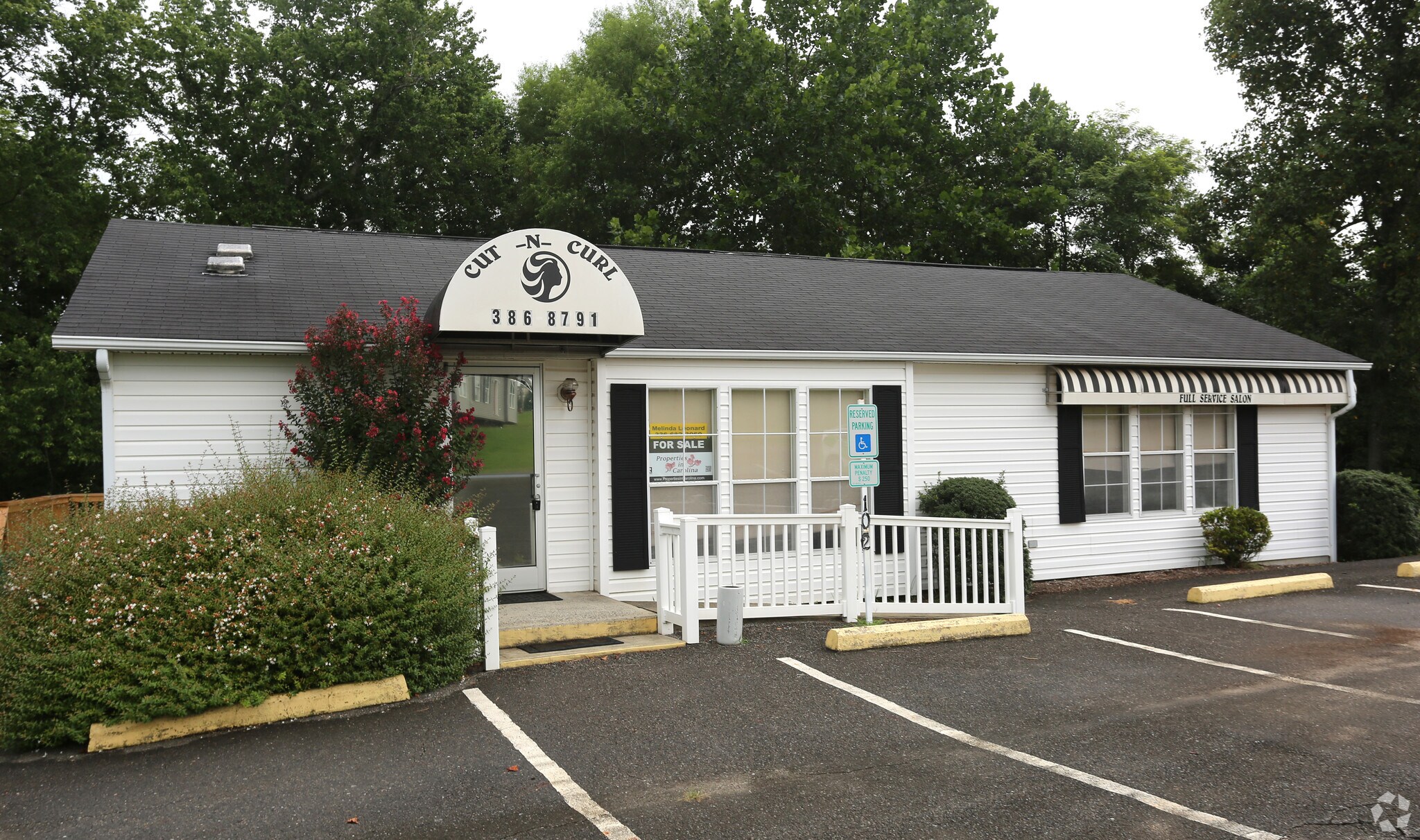 102 Ryan St, Dobson, NC for sale Primary Photo- Image 1 of 1