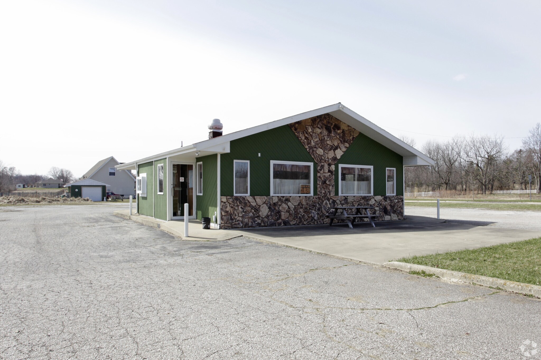 300 Ash St E, Three Oaks, MI for sale Primary Photo- Image 1 of 1