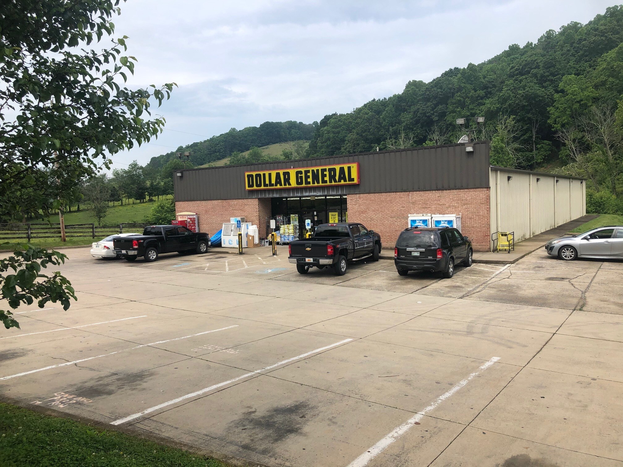 1022 Highway 93 Hwy, Fall Branch, TN 37656