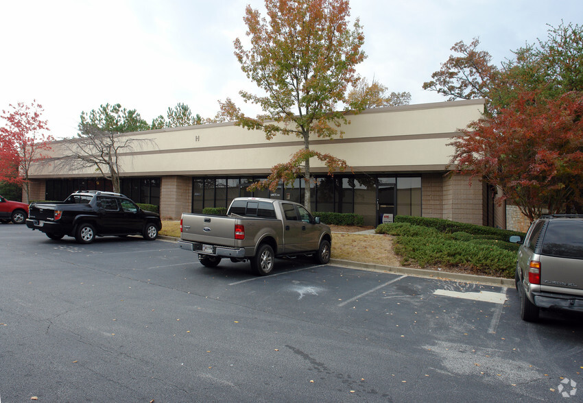 3120 Medlock Bridge Rd, Peachtree Corners, GA for lease - Building Photo - Image 1 of 11