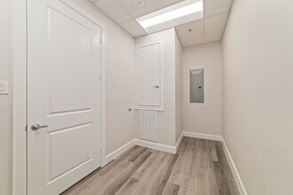 18747 Mueschke Rd, Cypress, TX for lease Interior Photo- Image 2 of 20