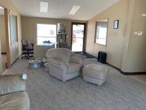 4004 W 12th St, Sioux Falls, SD for sale Interior Photo- Image 2 of 7