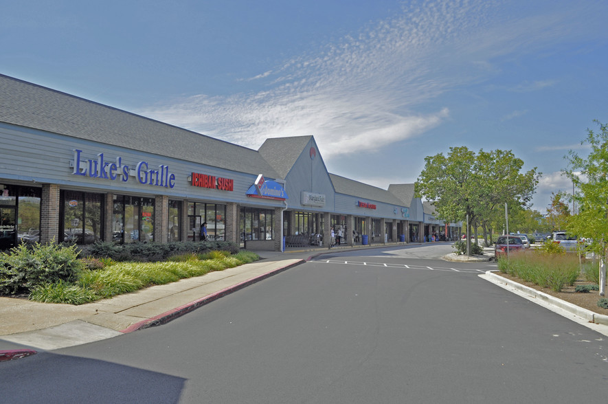 340-410 Thompson Creek Mall, Stevensville, MD for lease - Building Photo - Image 1 of 9