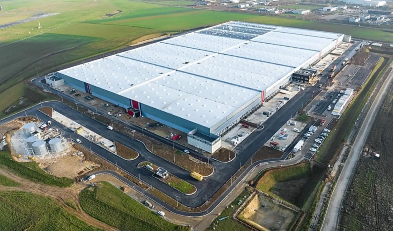 Industrial in Beauvais for lease Building Photo- Image 1 of 12
