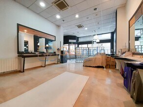 Retail in Segovia, Segovia for lease Interior Photo- Image 1 of 9
