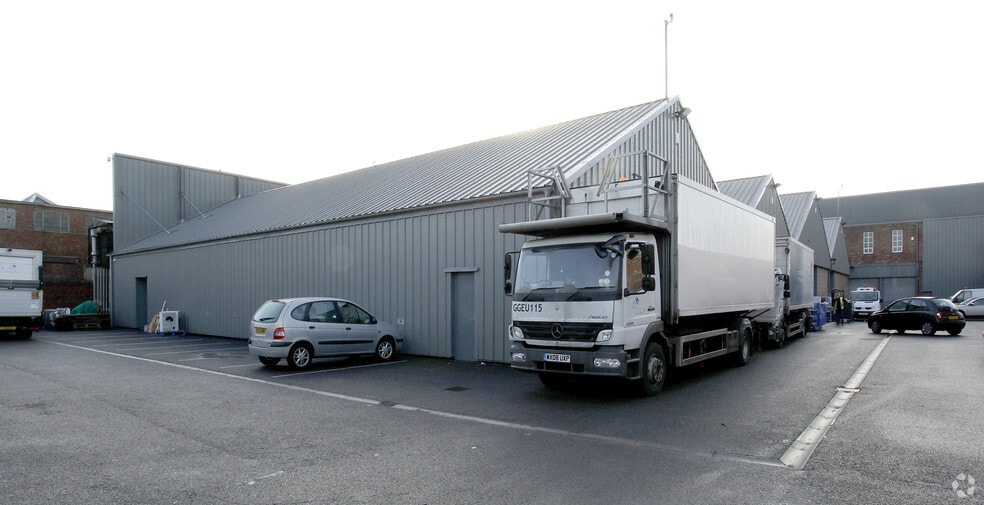Edwards Ln, Liverpool for sale - Building Photo - Image 2 of 5