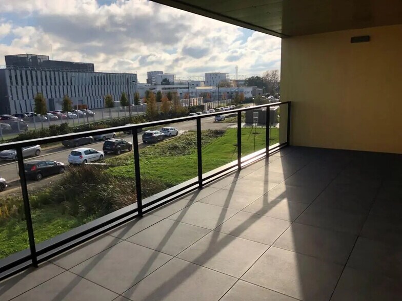 Office in Rennes for lease - Building Photo - Image 3 of 9