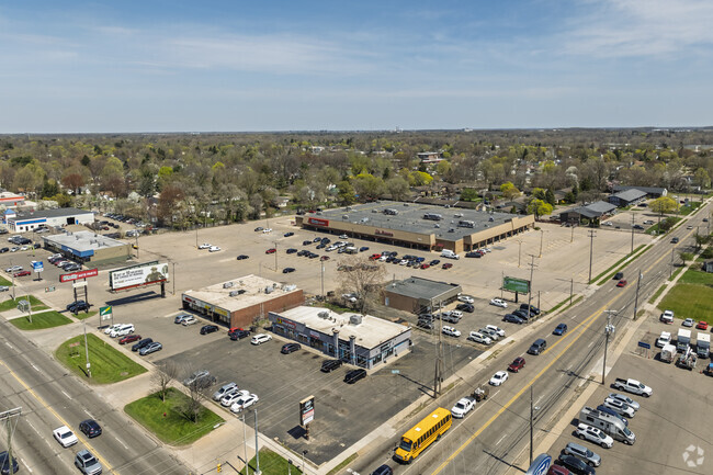 More details for 5015 S Cedar St, Lansing, MI - Retail for Sale
