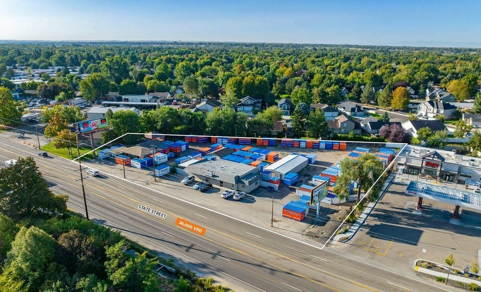 8361-8529 State Street portfolio of 2 properties for sale on LoopNet.com - Building Photo - Image 1 of 9