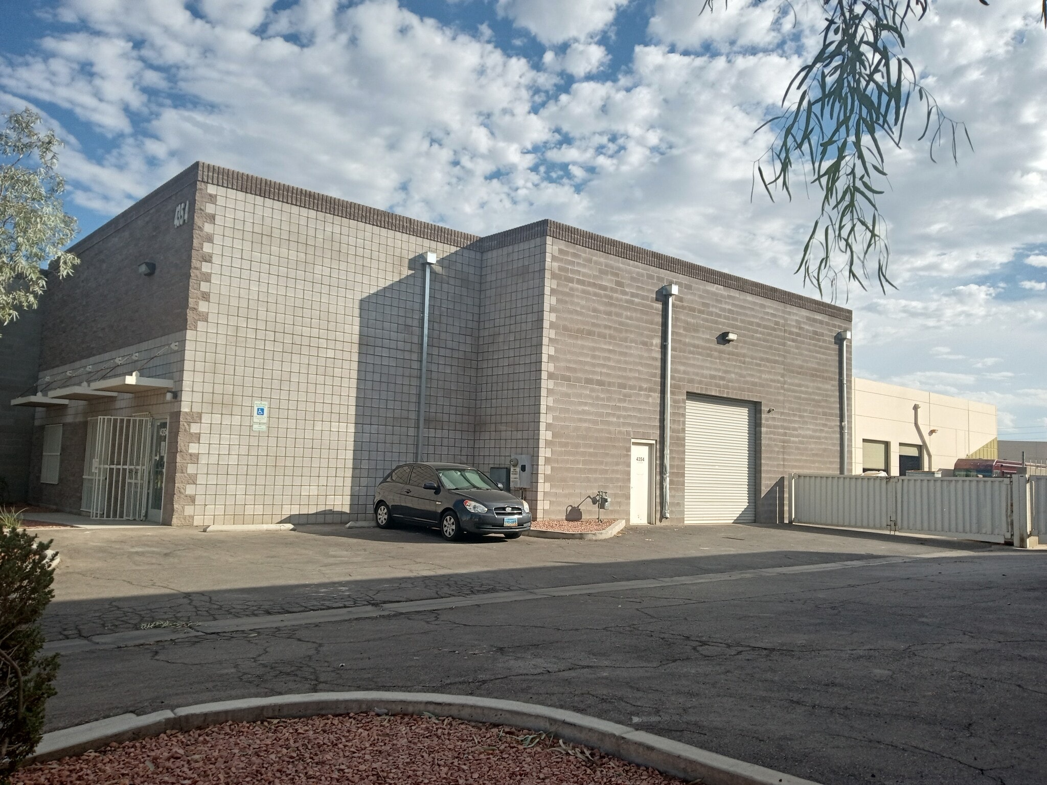 4354 E Alexander Rd, Las Vegas, NV for lease Interior Photo- Image 1 of 3