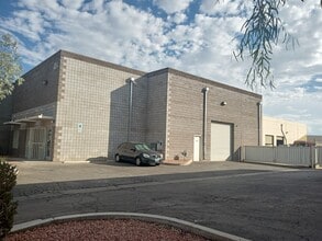 4354 E Alexander Rd, Las Vegas, NV for lease Interior Photo- Image 1 of 3