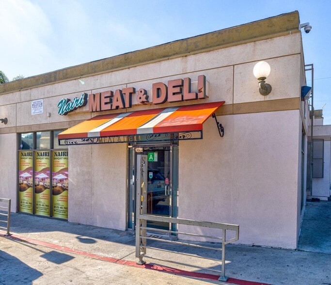 5075 Hollywood Blvd, Los Angeles, CA for lease - Building Photo - Image 1 of 15