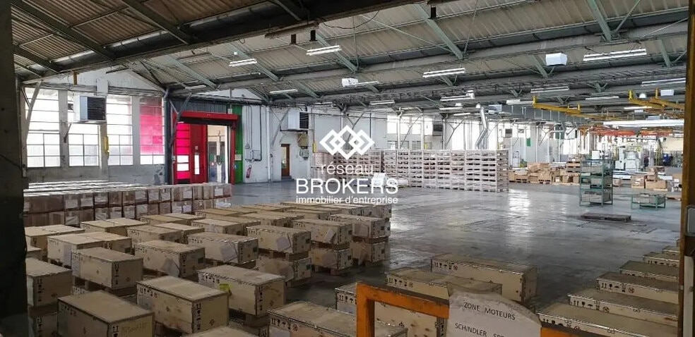 Flex in Angoulême for lease - Interior Photo - Image 3 of 3