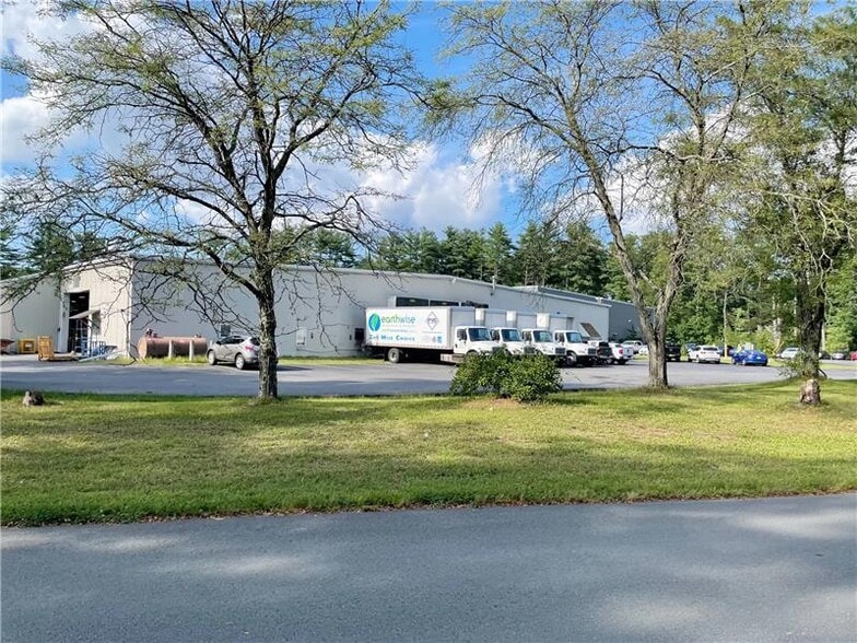 107 Pierce Rd, Clifton Park, NY for lease - Building Photo - Image 2 of 4