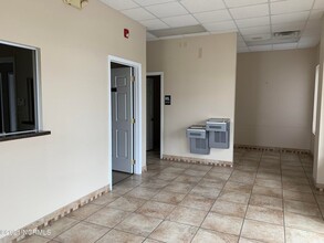 308-316 Dolphin Dr, Jacksonville, NC for lease Interior Photo- Image 2 of 6