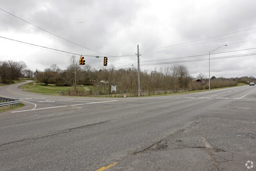 Theta Pike US412E/43 Bypass, Columbia, TN 38401