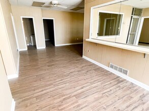 711 E 3rd St, Big Spring, TX for lease Interior Photo- Image 2 of 6