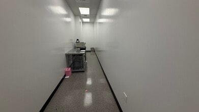 708-720 S Palm Ave, Alhambra, CA for lease Building Photo- Image 2 of 7