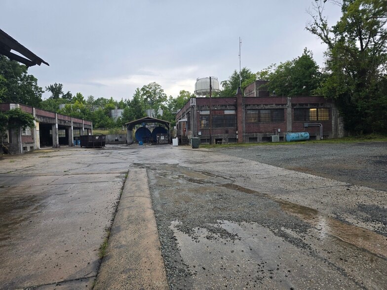 1404 Angier Ave, Durham, NC for lease - Building Photo - Image 2 of 12