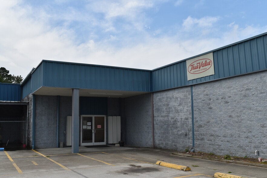 37 Lewis Rd, Hemingway, SC 29554 Hemingway Hardware