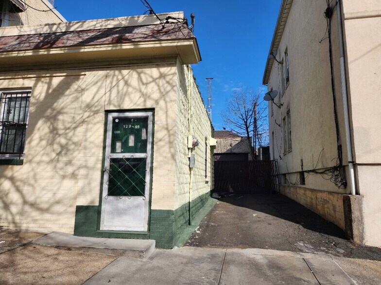 12905 20th Ave, College Point, NY for sale - Primary Photo - Image 1 of 1