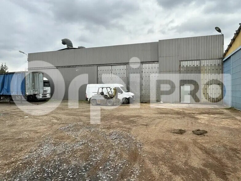 Flex in Breteuil for sale - Building Photo - Image 1 of 7