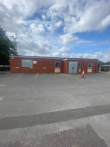 64-66 Old Taunton Rd, Bridgwater for lease - Building Photo - Image 3 of 5