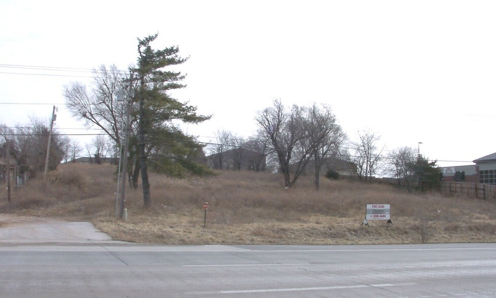 4652 S Campbell Ave, Springfield, MO for sale - Building Photo - Image 1 of 1