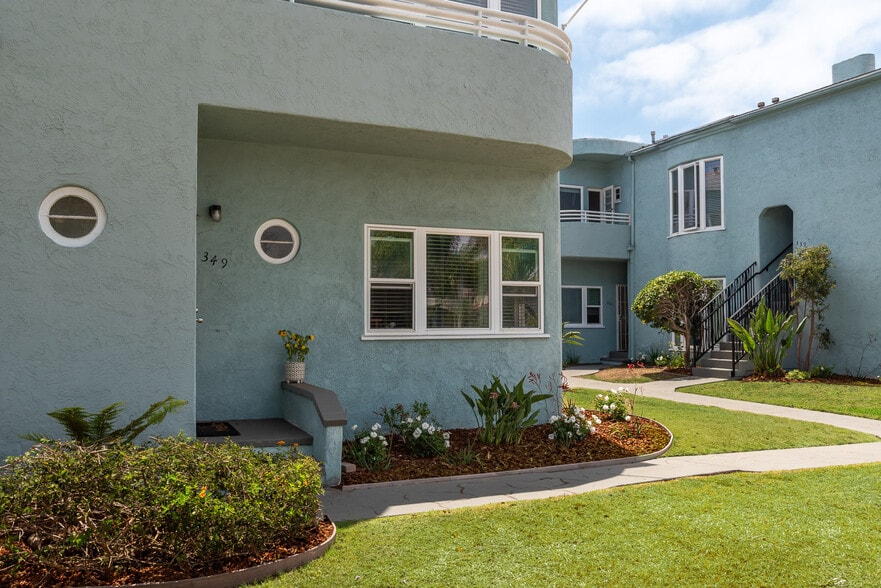 349-363 D Ave, Coronado, CA for sale - Building Photo - Image 3 of 25