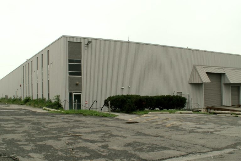405 Hiawatha Blvd E, Syracuse, NY for sale - Building Photo - Image 1 of 1