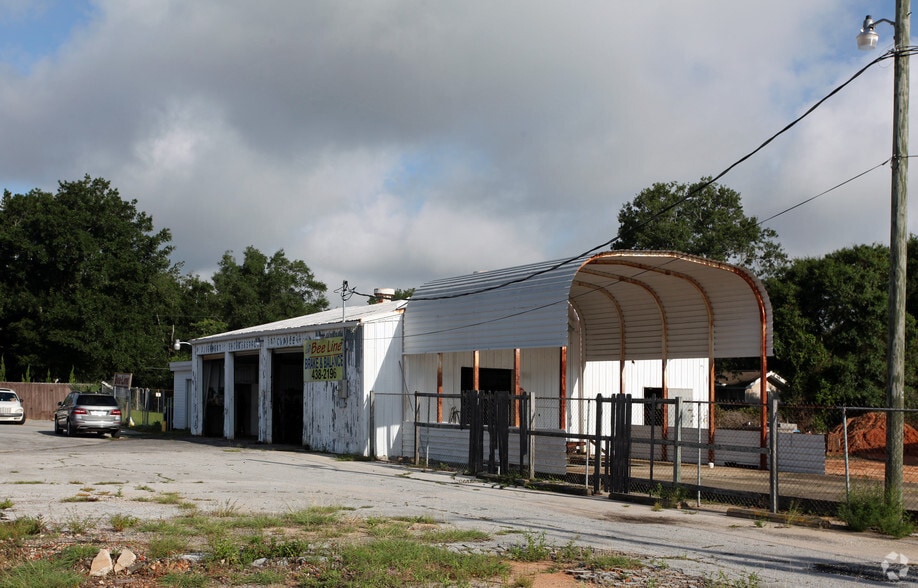 1614 Garden St, Pensacola, FL for lease - Primary Photo - Image 1 of 3