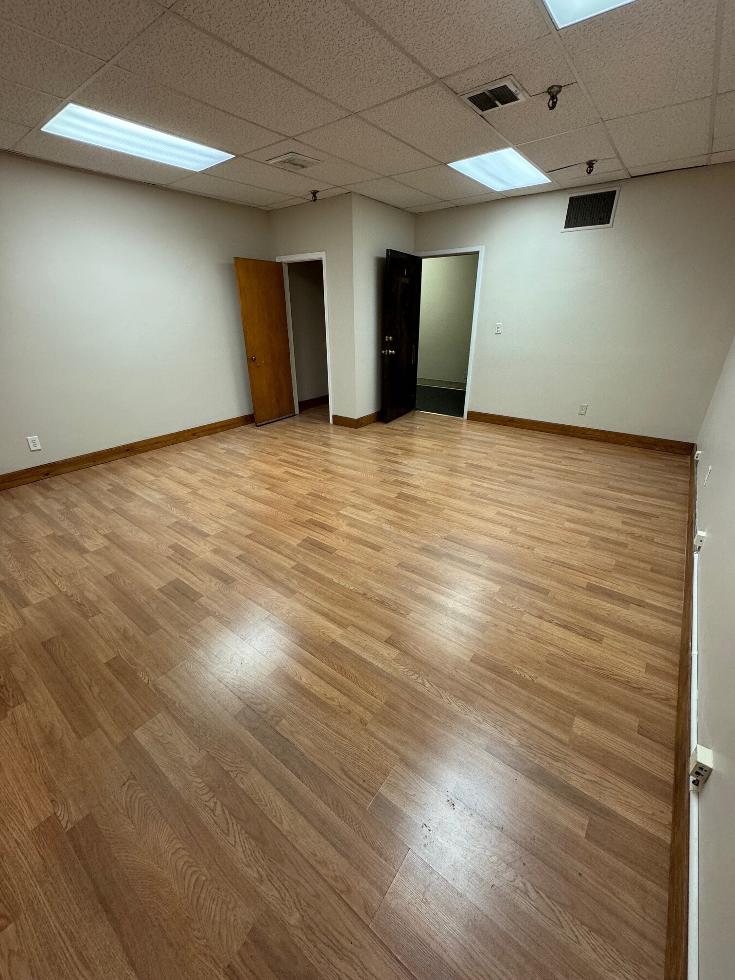 285 Broad St Elizabeth Nj 07208 - uapbm1o