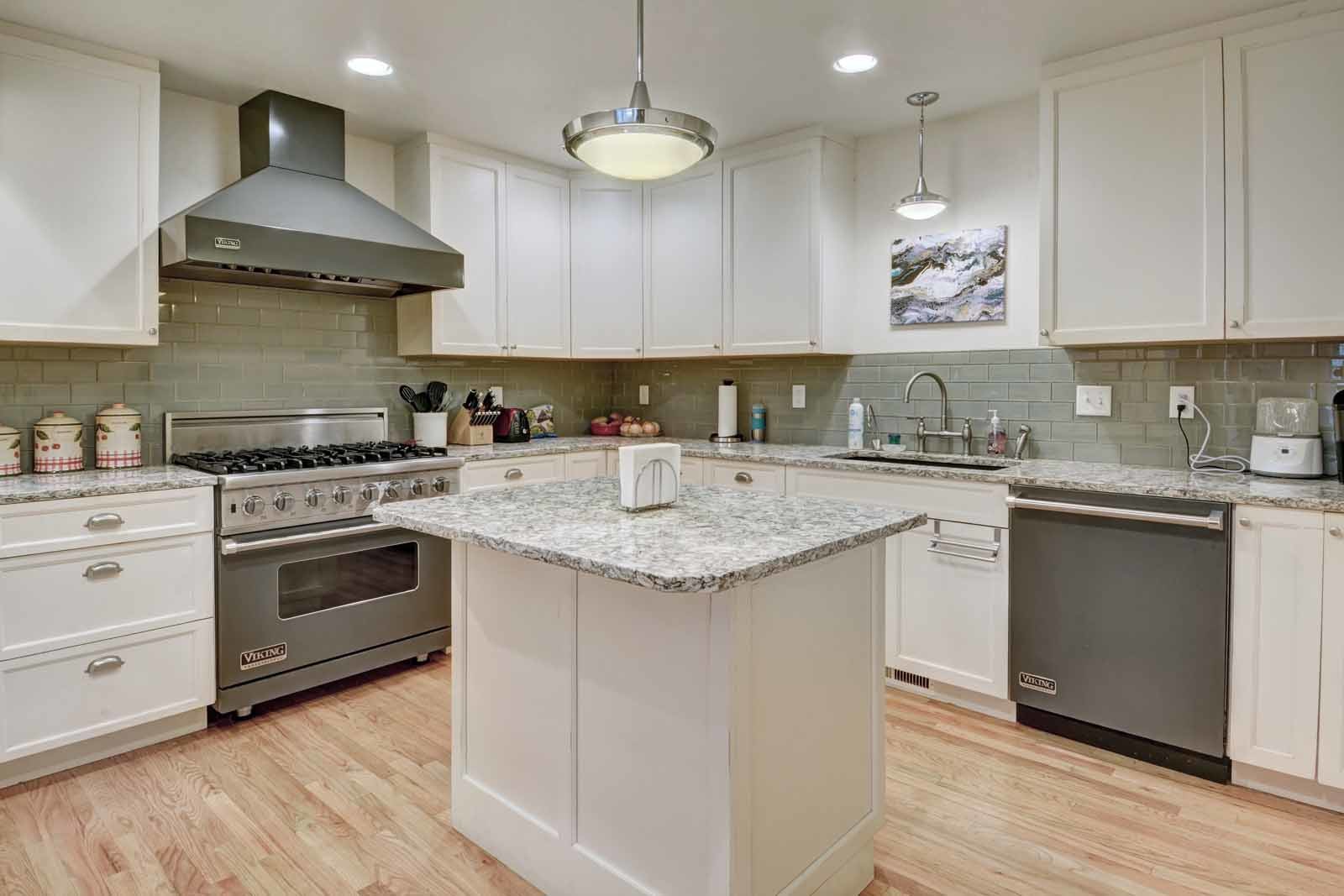 2041 Pearl St, Boulder, CO for sale Interior Photo- Image 1 of 1