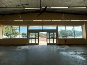 1200 N Myrtle Ave, Clearwater, FL for sale Interior Photo- Image 2 of 2