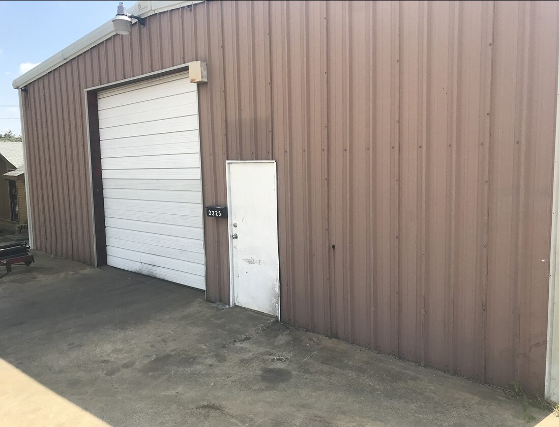 2325 Fort Worth St, Grand Prairie, TX for sale Primary Photo- Image 1 of 1