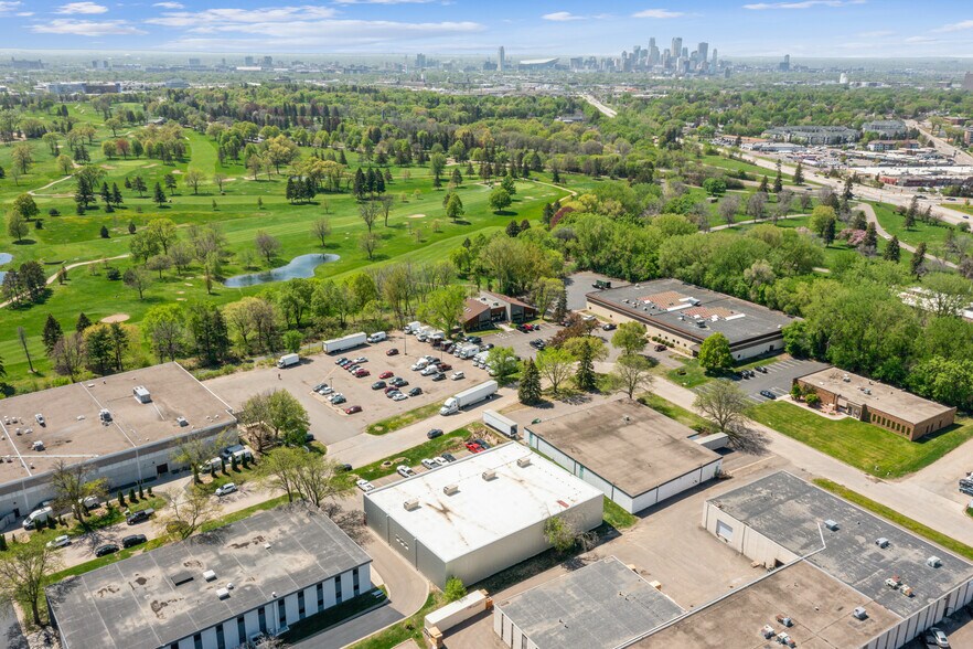 2851 S Anthony Ln, Minneapolis, MN for lease - Building Photo - Image 3 of 6