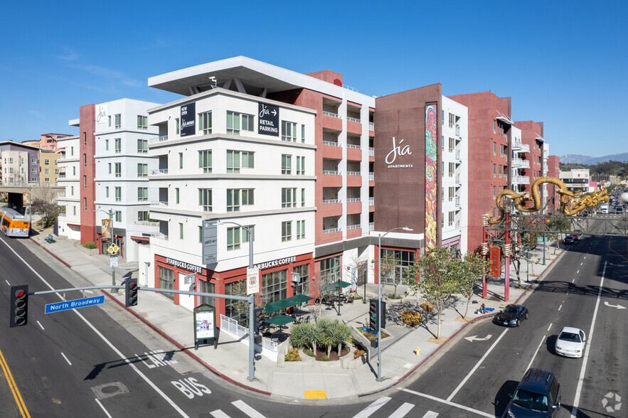 639 N Broadway, Los Angeles, CA for lease - Building Photo - Image 1 of 6