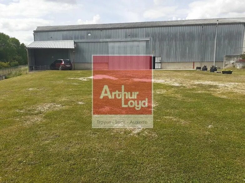 Industrial in Troyes for sale - Building Photo - Image 3 of 12